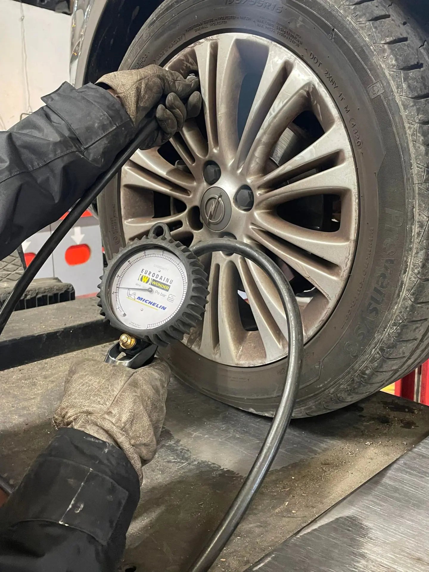 Contrôle rapide pression et niveaux + mini diagnostic visuel